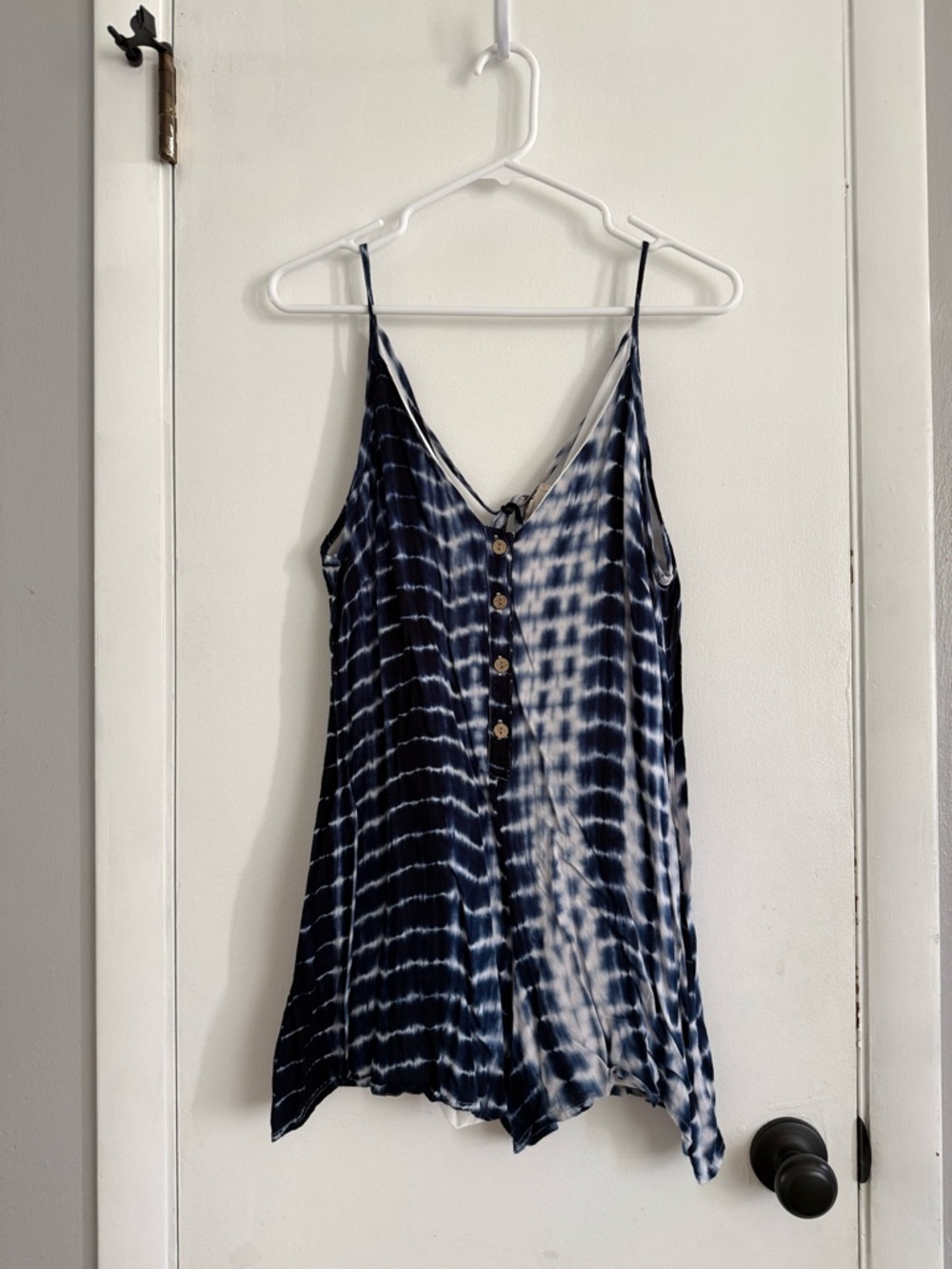 Fashion On Earth Tie-Dye Boho Blue White Romper M Sleeveless Button V-Neck Lined
